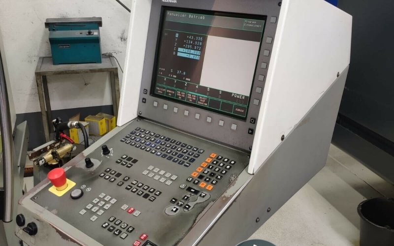 5-осевой обрабатывающий центр с ЧПУ DECKEL MAHO DMU 50 T