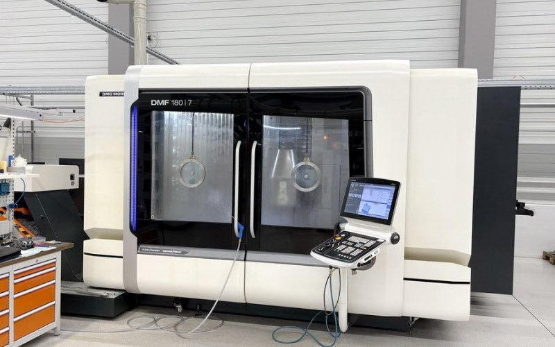 5-осьовий обробний центр з рухомою колоною DMG MORI - DMF 180-7
