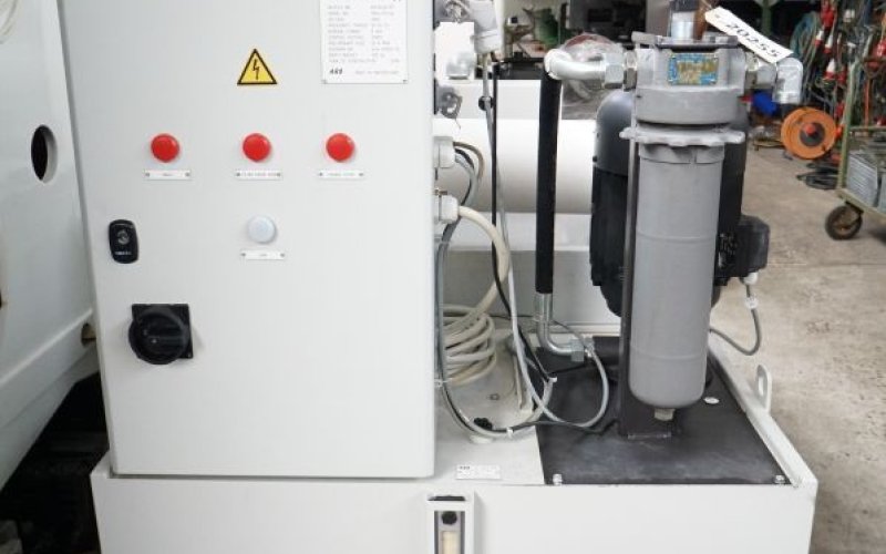 5-осевой универсально-фрезерный станок с ЧПУ MIKRON UCP 600