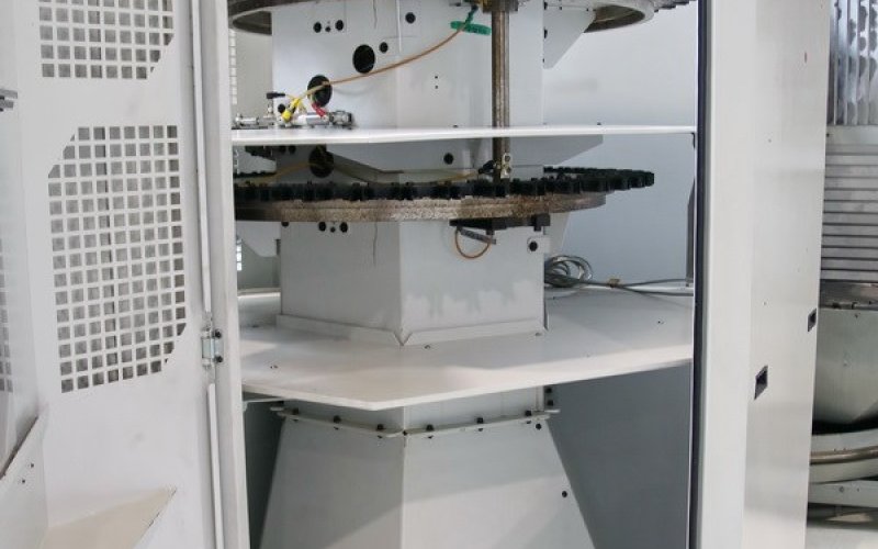 5-осьовий вертикальний обробний центр HERMLE - C 30 UP Dynamic