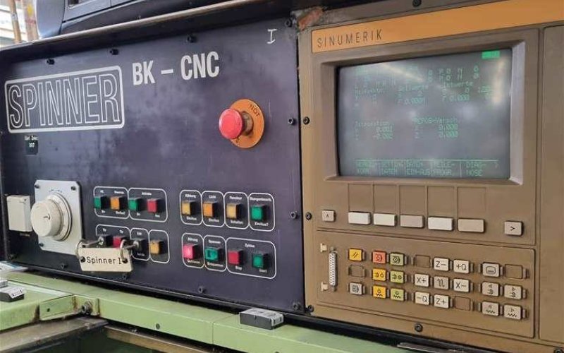Чистовой токарный станок SPINNER BK - CNC