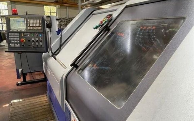 Довгий токарний верстат STAR MICRONICS ST 38