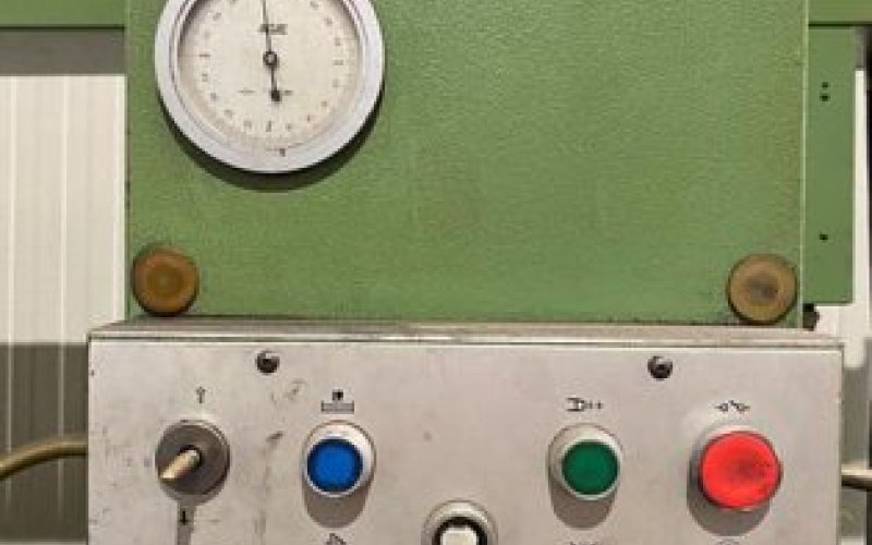 Электроэрозионный прошивочный станок  с ЧПУ AGIE AGIETRON KOPF-30 