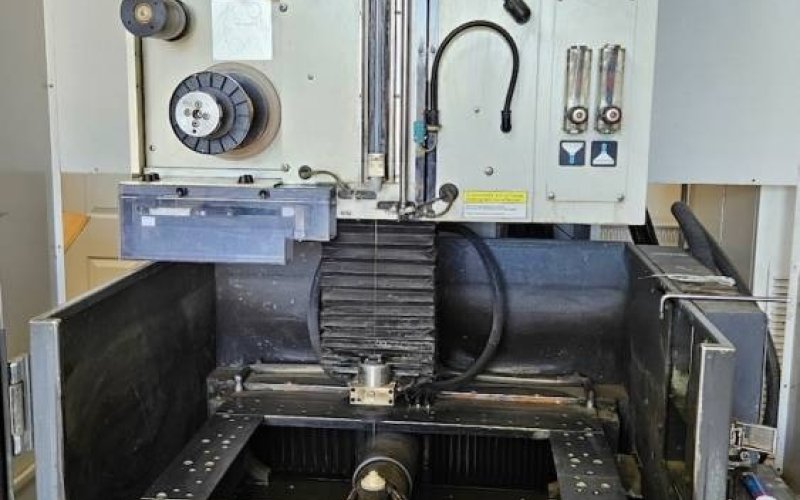 Электроэрозионный проволочно-вырезной станок Fanuc Alpha-1C