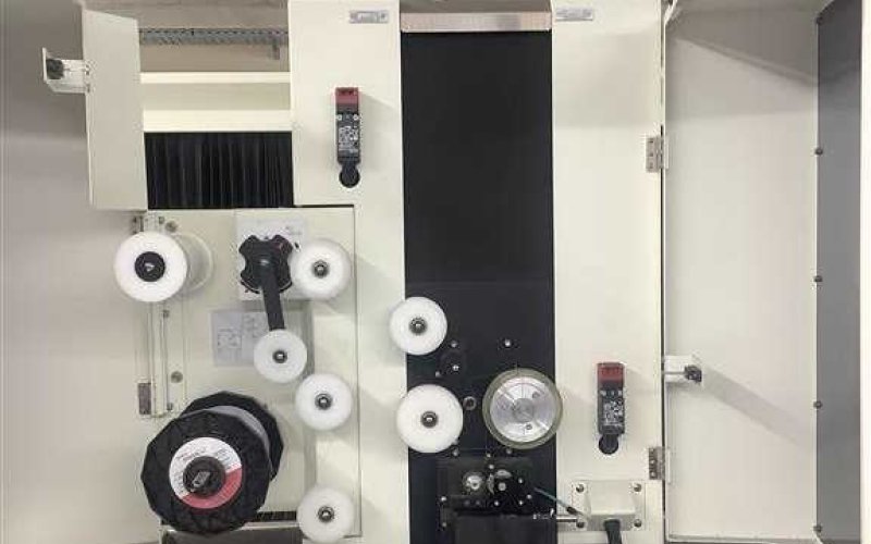Електроерозійний верстат MAKINO U6 H.E.A.T.