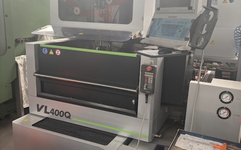 Електроерозійний верстат SODICK VL400Q