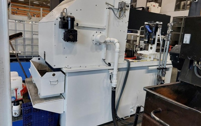 Фрезерные центры с ЧПУ MAKINO A81 с системой Fanuc 310