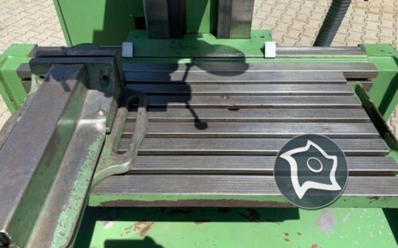 Фрезерный механический станок Kunming Milling Machine Works X8140