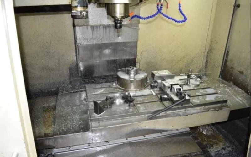 Фрезерный обрабатывающий центр HARDINGE VMC 700
