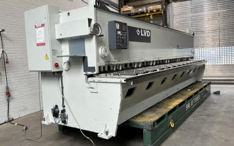 Гідравлічні гільйотинні ножиці LVD MVSB 62/6,35