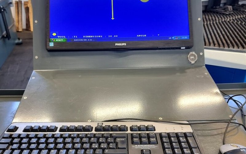 Гидравлический координатно-пробивной станок с ЧПУ EUROMAC ZX 1000/30