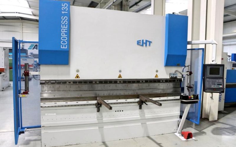 Гидравлический листогибочный пресс EHT ECOPRESS 135-30