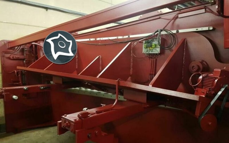 Гільйотинні ножиці з ЧПУ HACO HSLX 4013