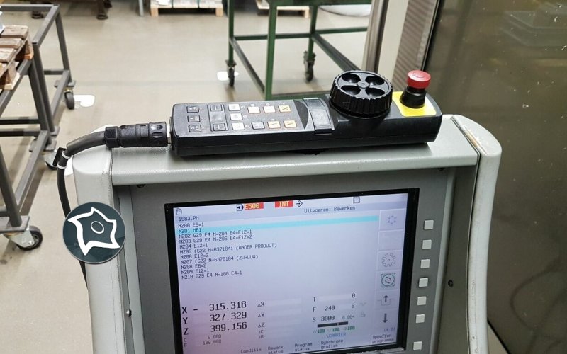 Горизонтально-фрезерный обрабатывающий центр с ЧПУ DMG DECKEL MAHO DMC 60 U HI-DYN
