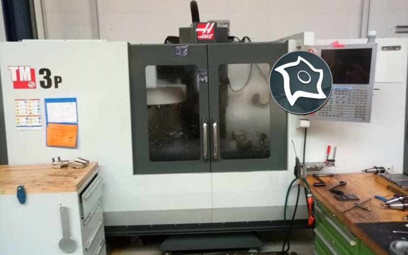Вертикально-фрезерний обробний центр з ЧПУ HAAS TM 3P