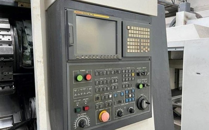 Горизонтальный токарный обрабатывающий центр с ЧПУ 2007 HWACHEON HI-TECH 300 MC