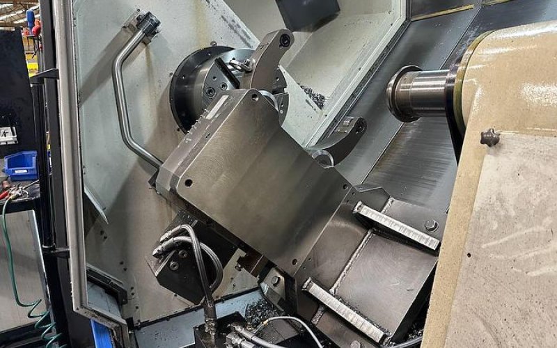 Горизонтальний токарно-фрезерний обробний центр з ЧПУ 2014 HWACHEON Hi-TECH 850L YMC