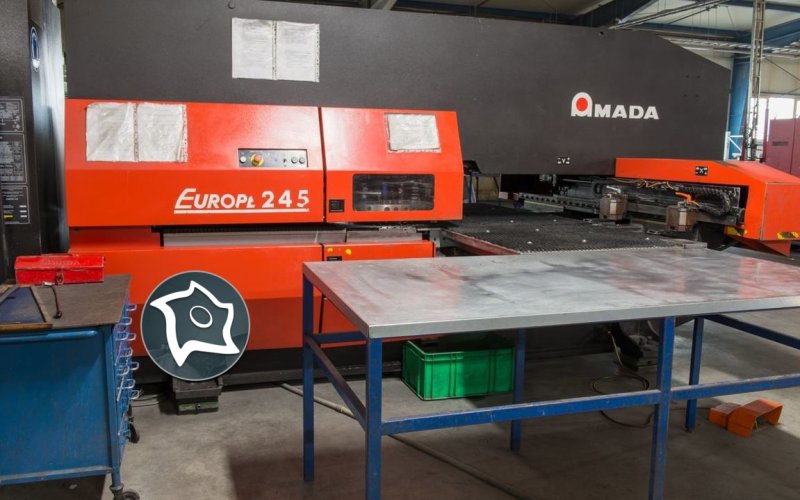 Координатно-пробивной пресс с ЧПУ Amada Europe 245