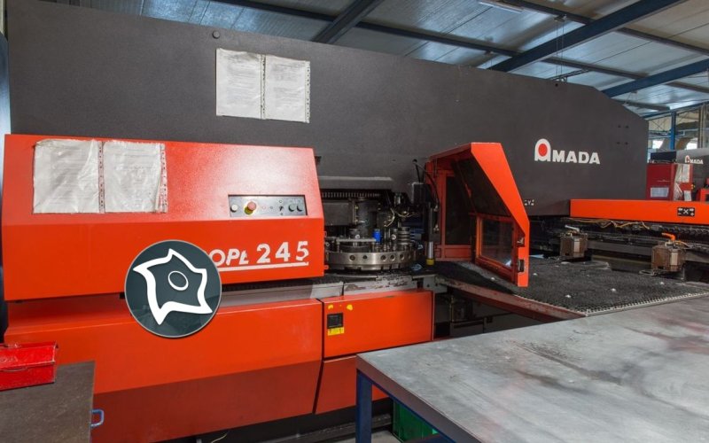 Координатно-пробивний прес з ЧПУ Amada Europe 245