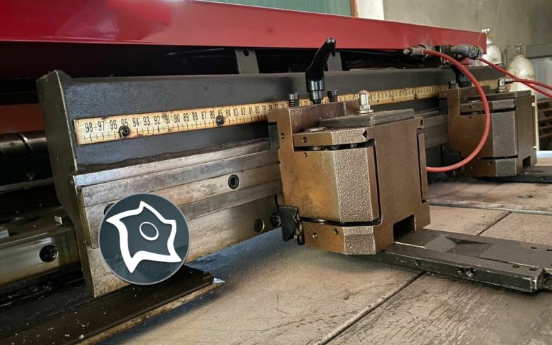 Координатно-пробивний прес із ЧПК Amada Pega 244