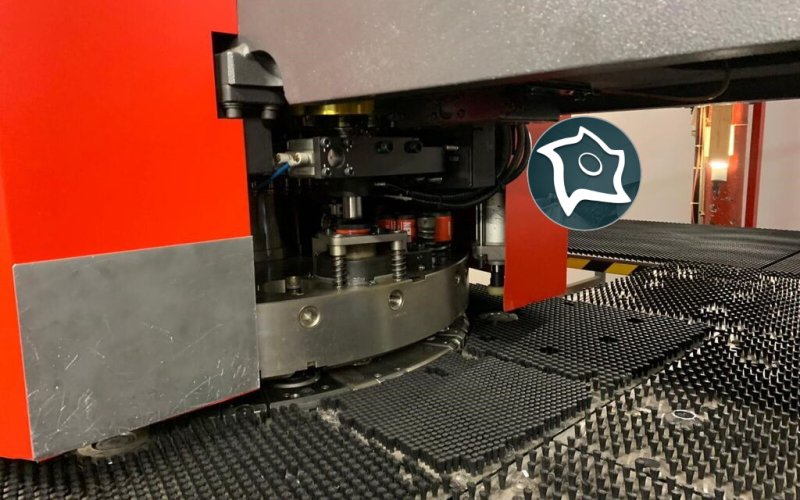 Координатно-пробивной пресс с ЧПУ AMADA PROMECAM AE 255 NT