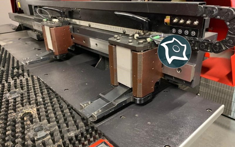 Координатно-пробивной пресс с ЧПУ AMADA PROMECAM AE 255 NT