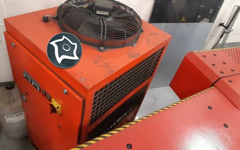 Координатно-пробивний прес з ЧПУ Amada Vipros 2510 KING