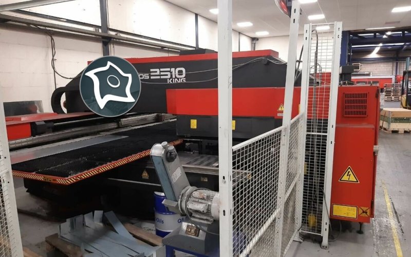 Координатно-пробивний прес з ЧПУ Amada Vipros 2510 KING