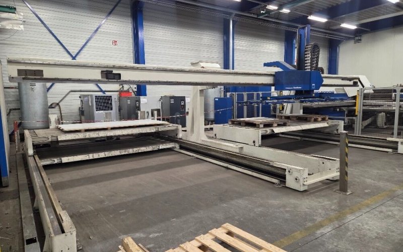 Координатно-пробивной станок с ЧПУ Trumpf Trumatic 5000 R