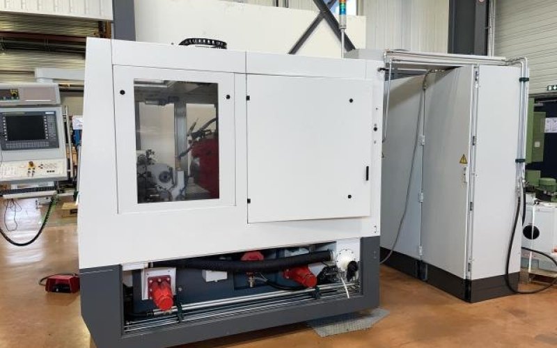 Круглошлифовальный станок с ЧПУ STUDER S 22