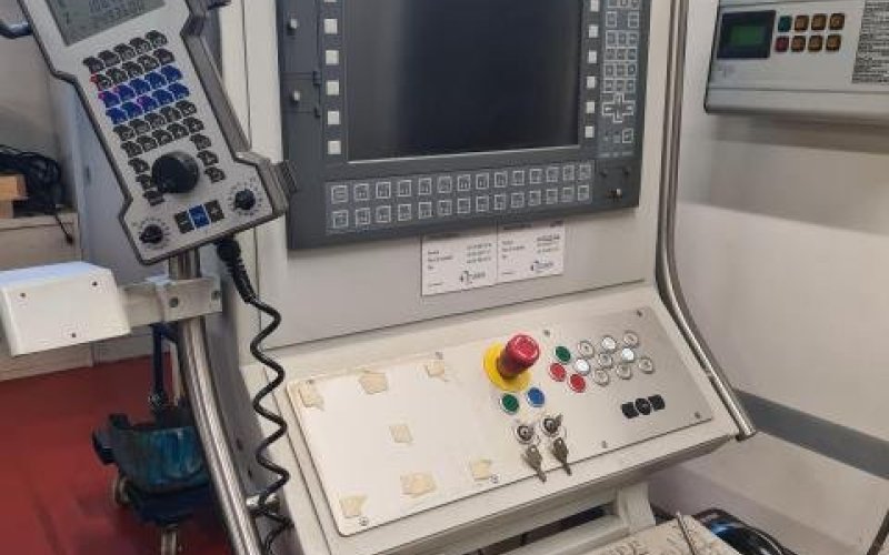 Круглошліфувальний станок з ЧПУ STUDER S 242