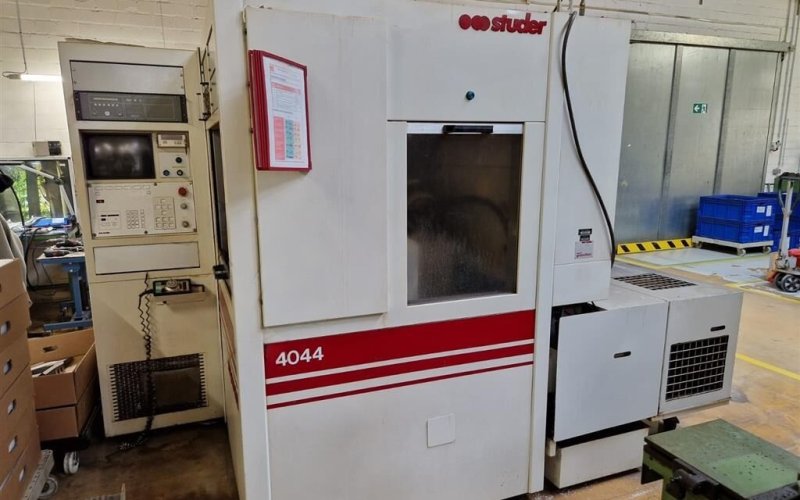 Круглошлифовальный станок с ЧПУ STUDER S 25