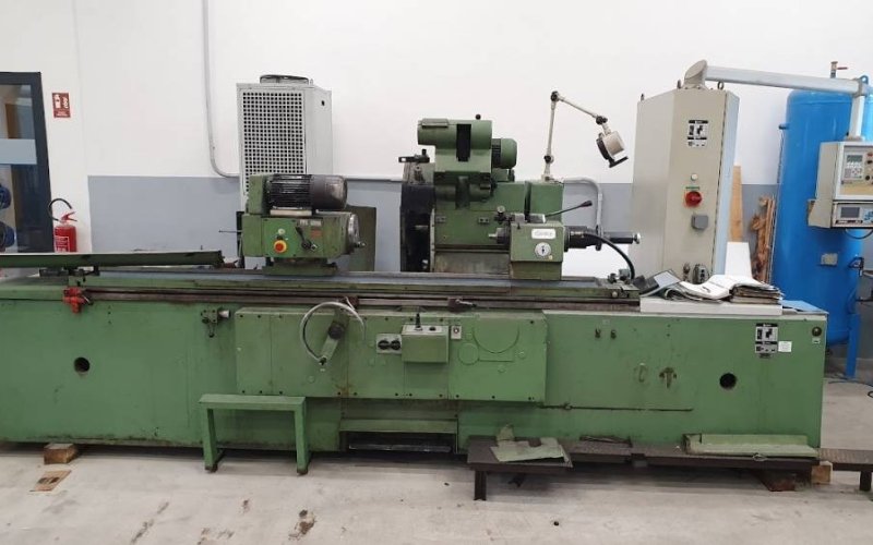 Круглошлифовальный станок TOS Hostivař  BHU 40A/1500 NC