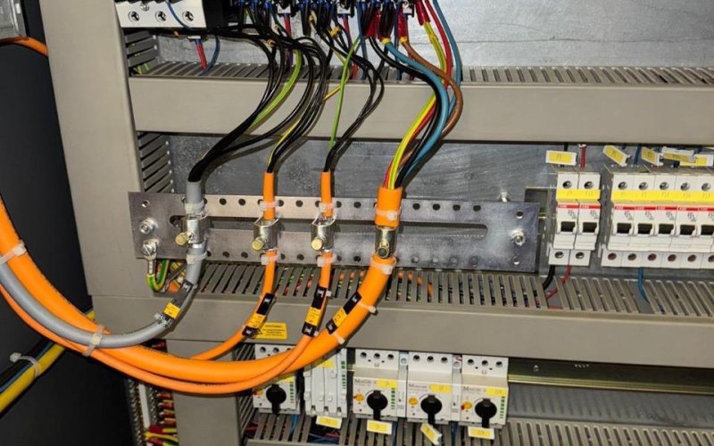Круглошлифовальный станок  E-tech EGP-32100NC