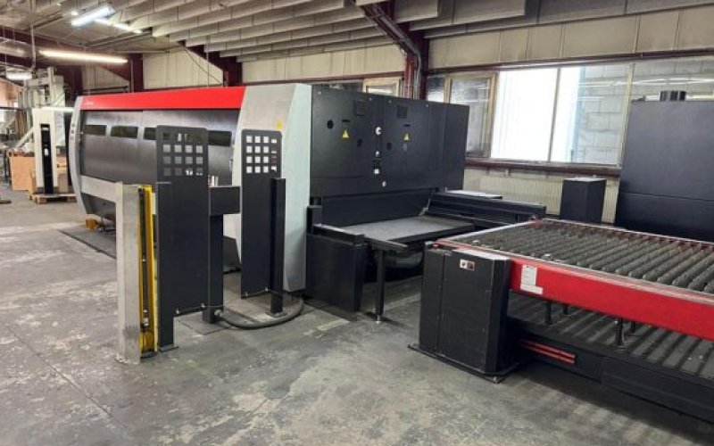 Лазерний комплекс з ЧПУ Amada FLC 3015 AJ 2kW