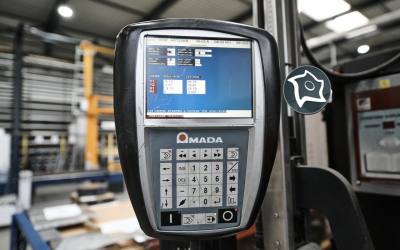 Листозгинальний гідравлічний прес з ЧПУ Amada HFT 220-3 L