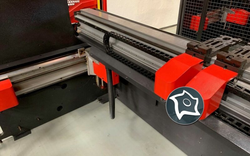 Листогибочный гидравлический пресс с ЧПУ AMADA PROMECAM HFE 100-3
