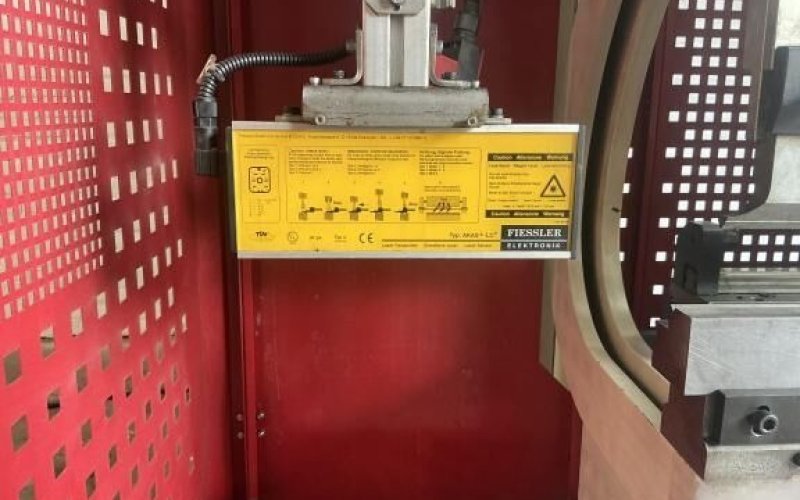 Листозгинальний прес Baykal APHS 1250x35