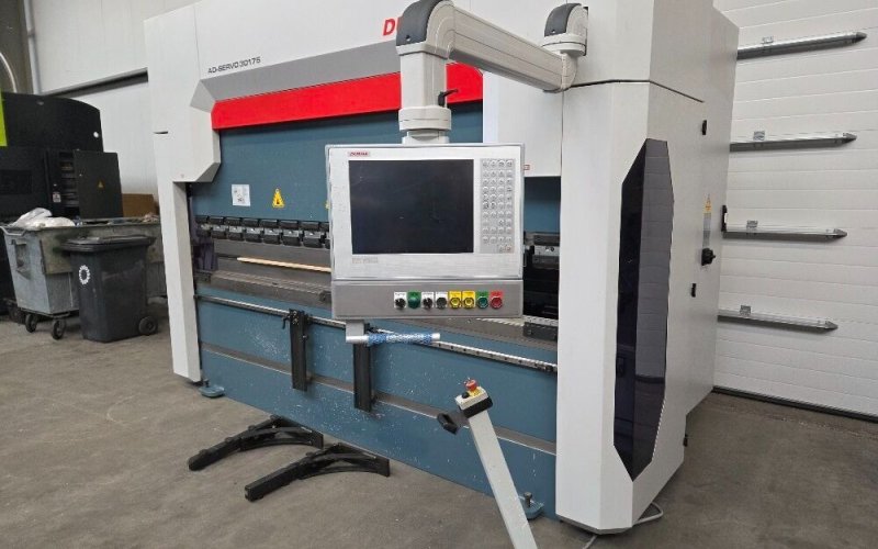 Листогибочный пресс Durma AD Servo 30175
