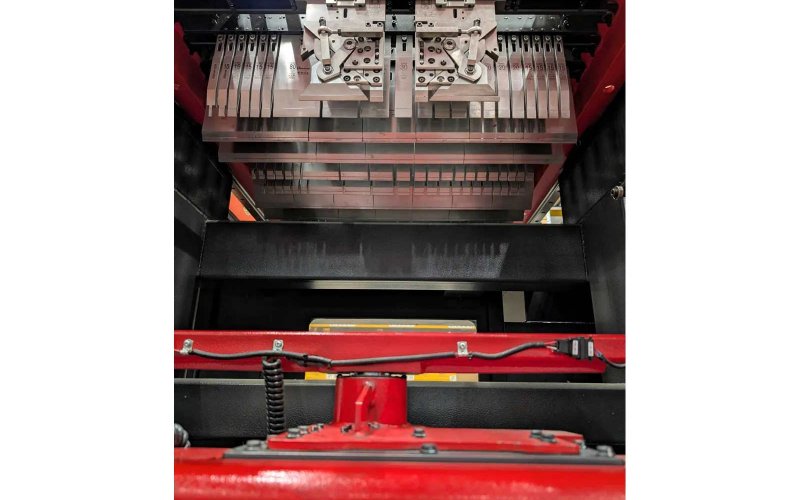 Листозгинальний прес з ЧПУ AMADA - HDS-1030NTR - 2010