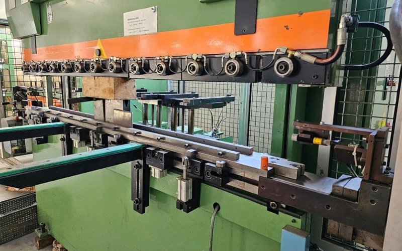 Листозгинальний прес з ЧПУ Darley EHP 50