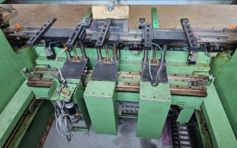 Листозгинальний прес з ЧПУ Darley EHP 50
