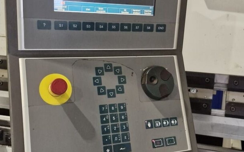 Листозгинальний прес з керуванням Delem DA-65W Farina italtec ISB 120/30