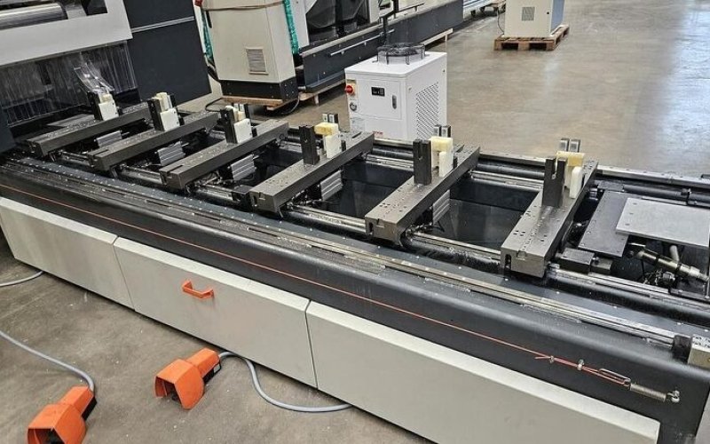 Обробний центр ELUMATEC SBZ 140