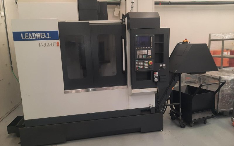 Обробний центр LEADWELL V-32AF