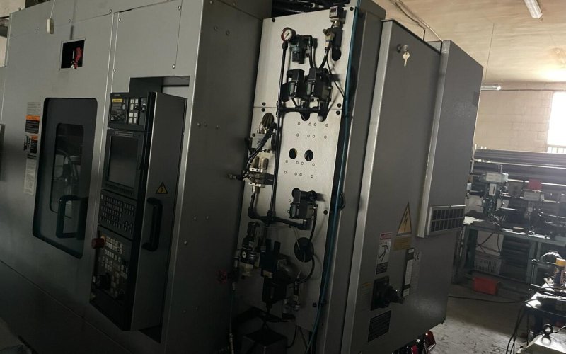 Обрабатывающий центр Mori Seiki ACCUMILL4000