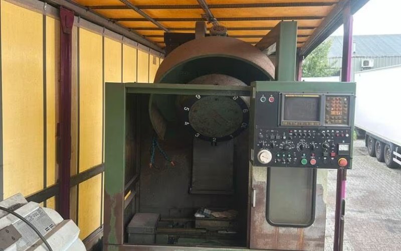 Обрабатывающий центр Takisawa MAC-V1E