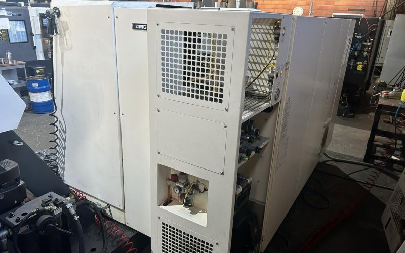Токарно-фрезерний обробний центр з ЧПУ DMG MORI CLX 450 V4