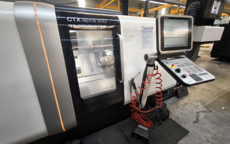 Токарно-фрезерный обробатывающий центр с ЧПУ  DMG MORI  CTX Alpha 500 V6