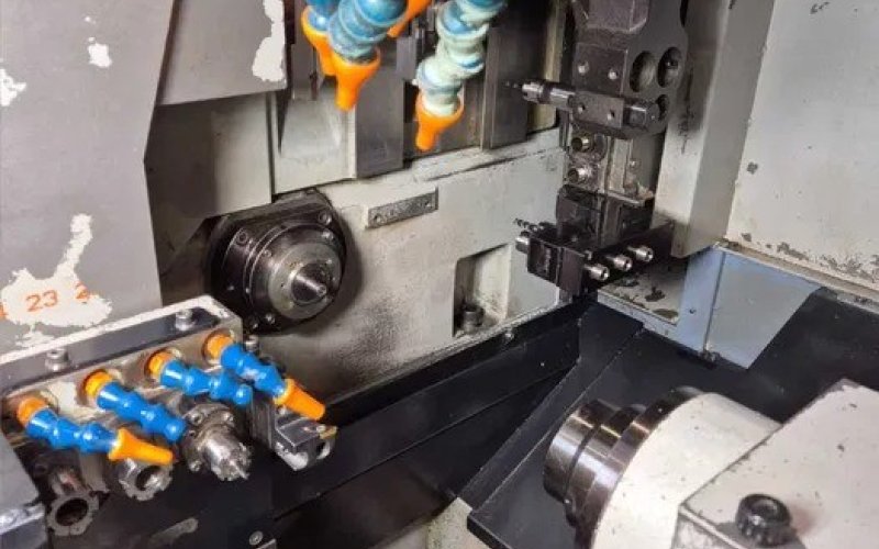 Токарний автомат поздовжнього точення з ЧПУ Automat tokarski Star SR-32J